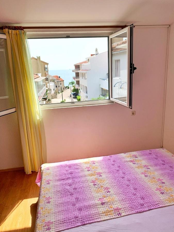 Antony 2 Drvenik (Split-Dalmatia)